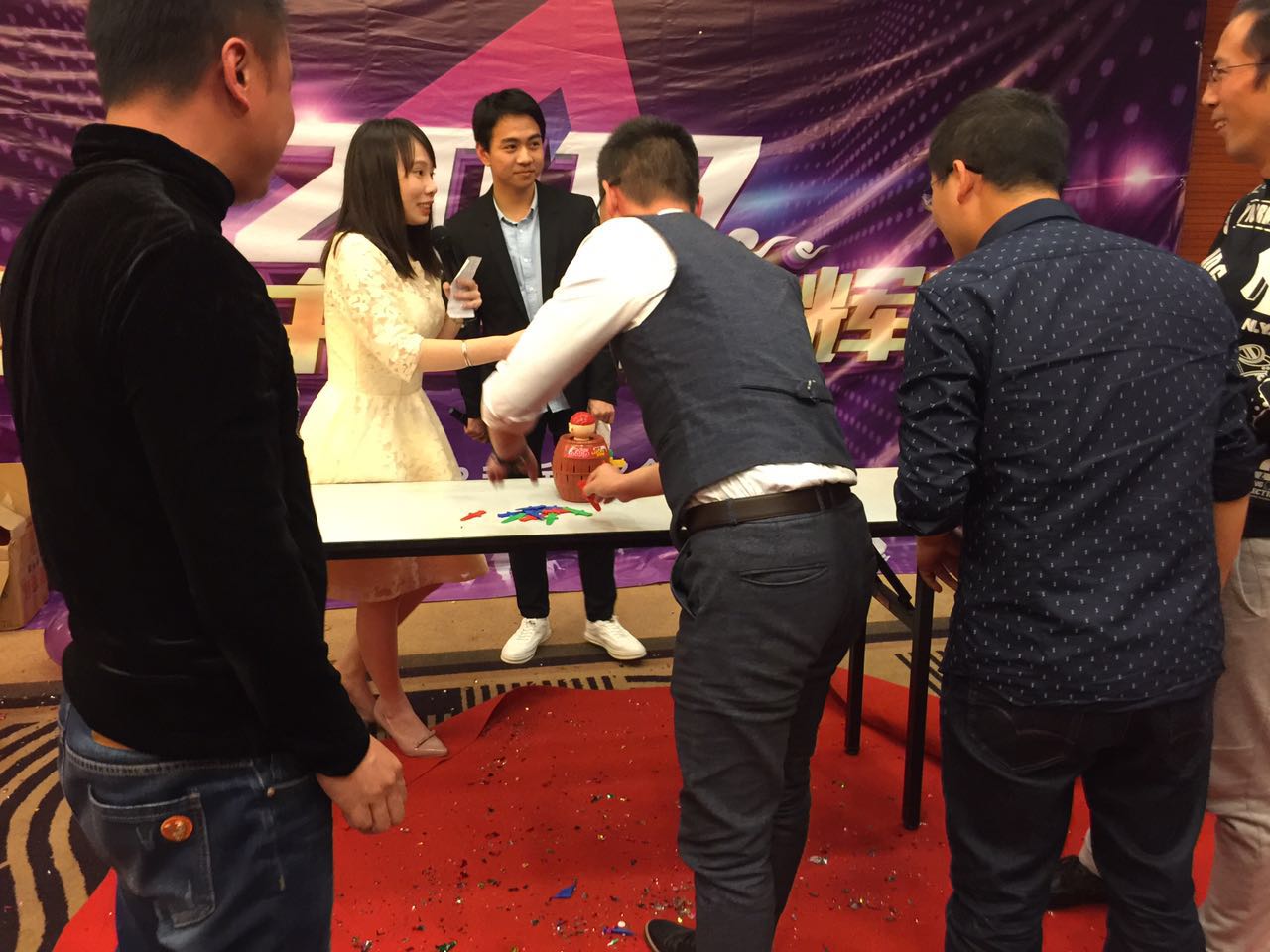 KESION公司乐成举行“辞旧2016，，2017携手并进 共创绚烂